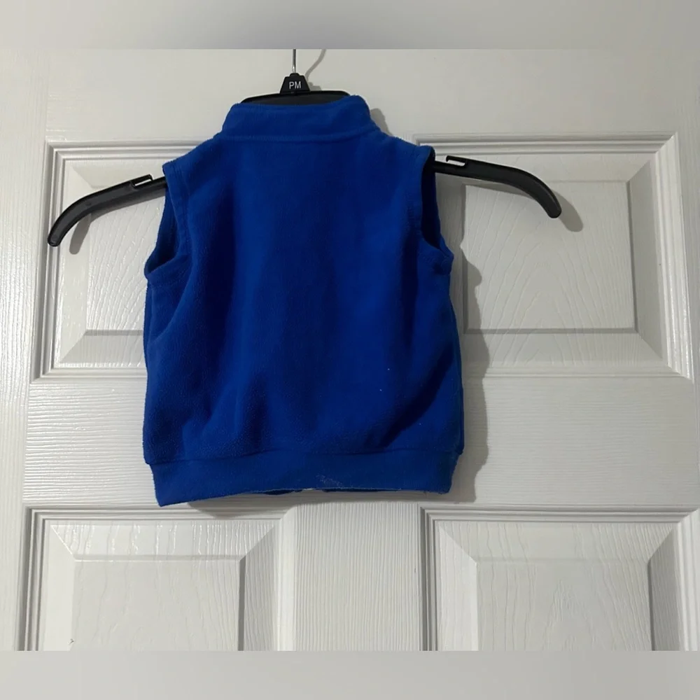 Sold….Nike baby’s vest is a size 6-9 Months. - Picture 3 of 5